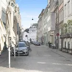 Daire Charming And Stylish Apartment Next To Nyhavn *