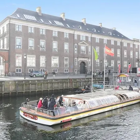 Charming And Stylish Apartment Next To Nyhavn Copenhaga