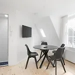 Apartment Charming And Stylish Apartment Next To Nyhavn